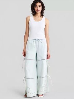 146- And Now This Embroidered Eyelet Tie-Side Jeans Size Medium